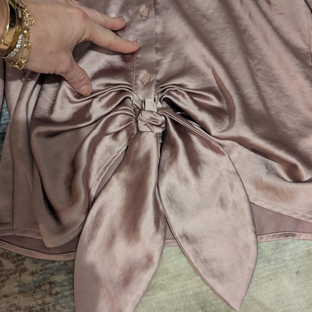 Express Long Sleeve Satin Tie Front Button Down Blouse in Blush Size S - Picture 5 of 6